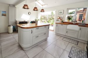 COLNE ROAD- click for photo gallery